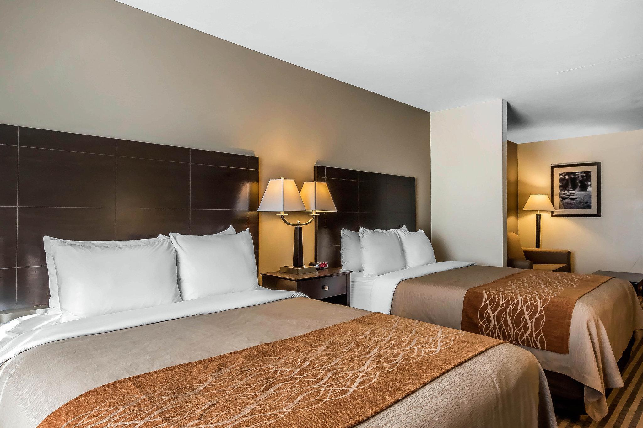Comfort Inn & Suites Near Bethel College Newton Dış mekan fotoğraf