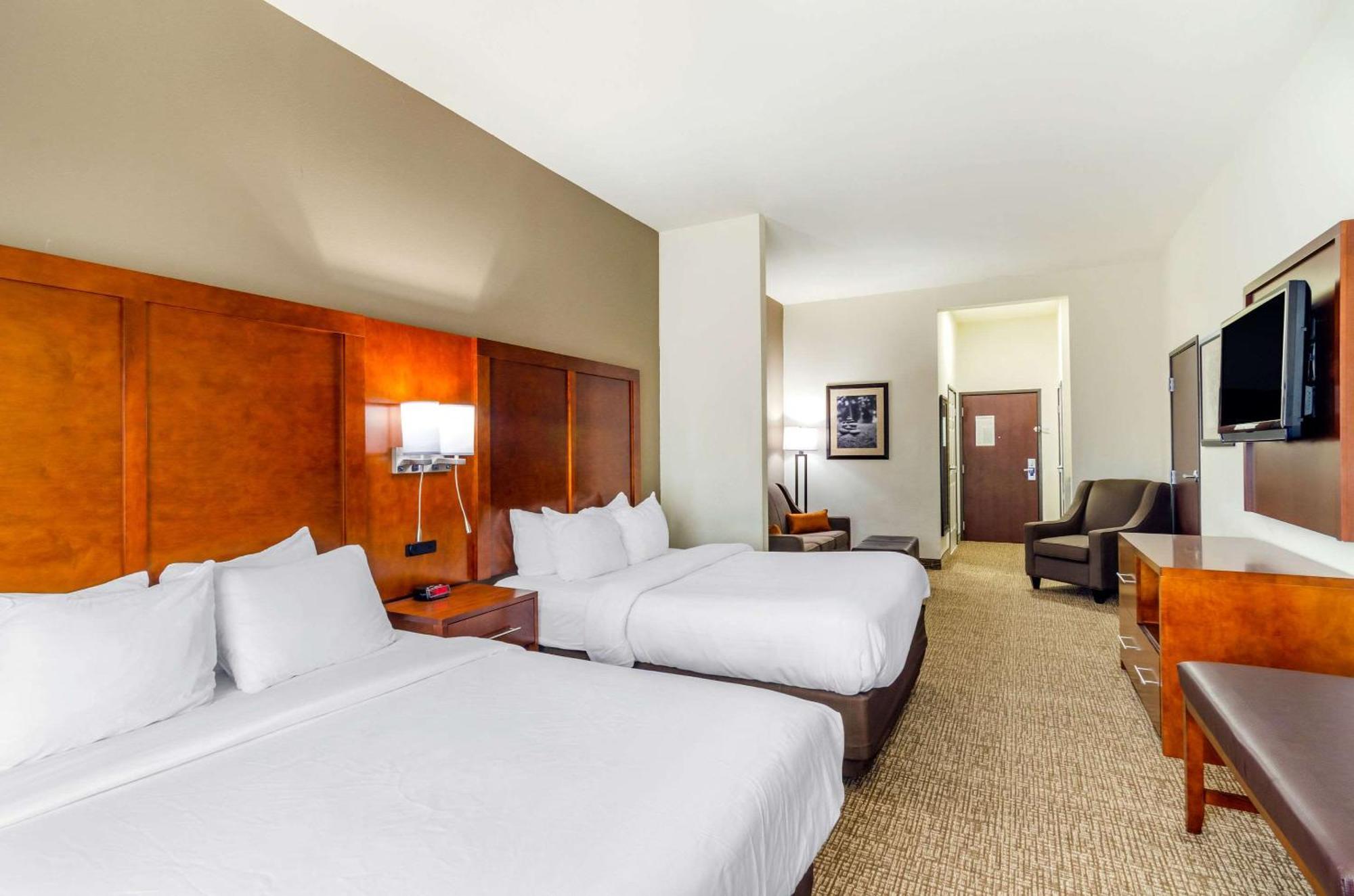 Comfort Inn & Suites Near Bethel College Newton Dış mekan fotoğraf