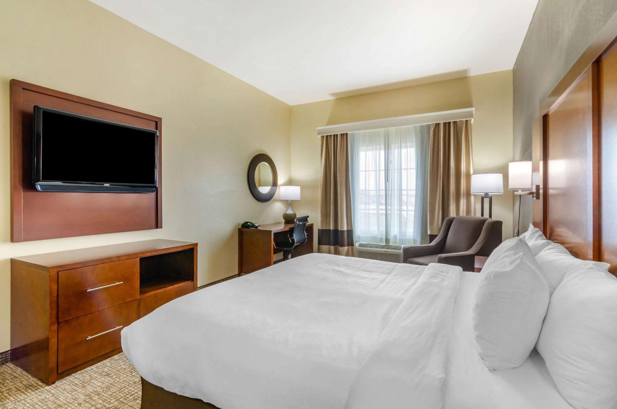 Comfort Inn & Suites Near Bethel College Newton Dış mekan fotoğraf