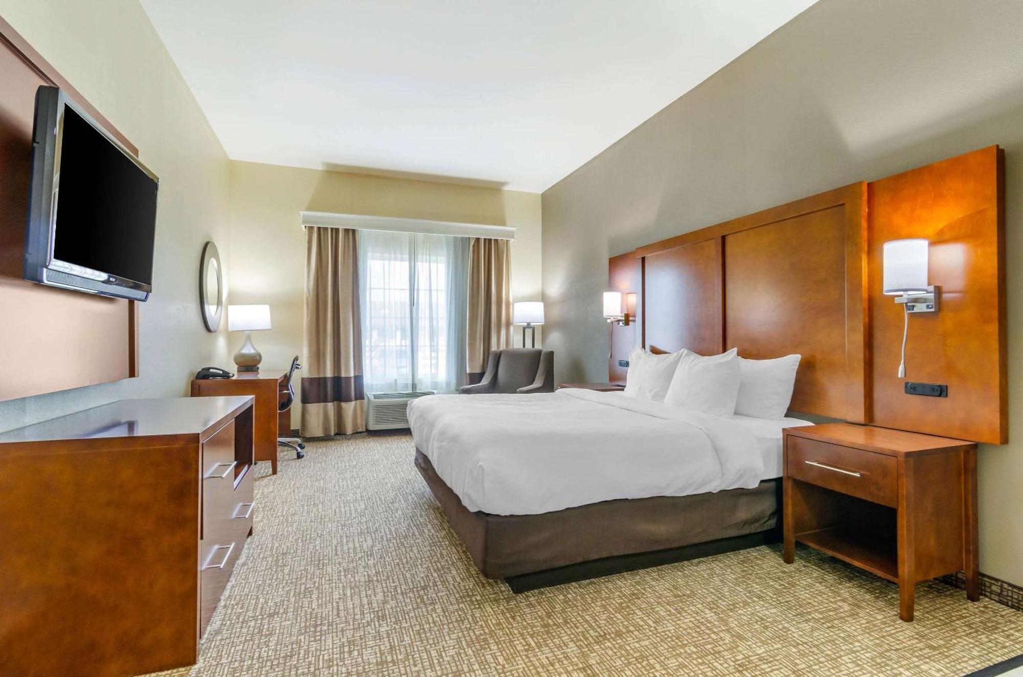 Comfort Inn & Suites Near Bethel College Newton Dış mekan fotoğraf
