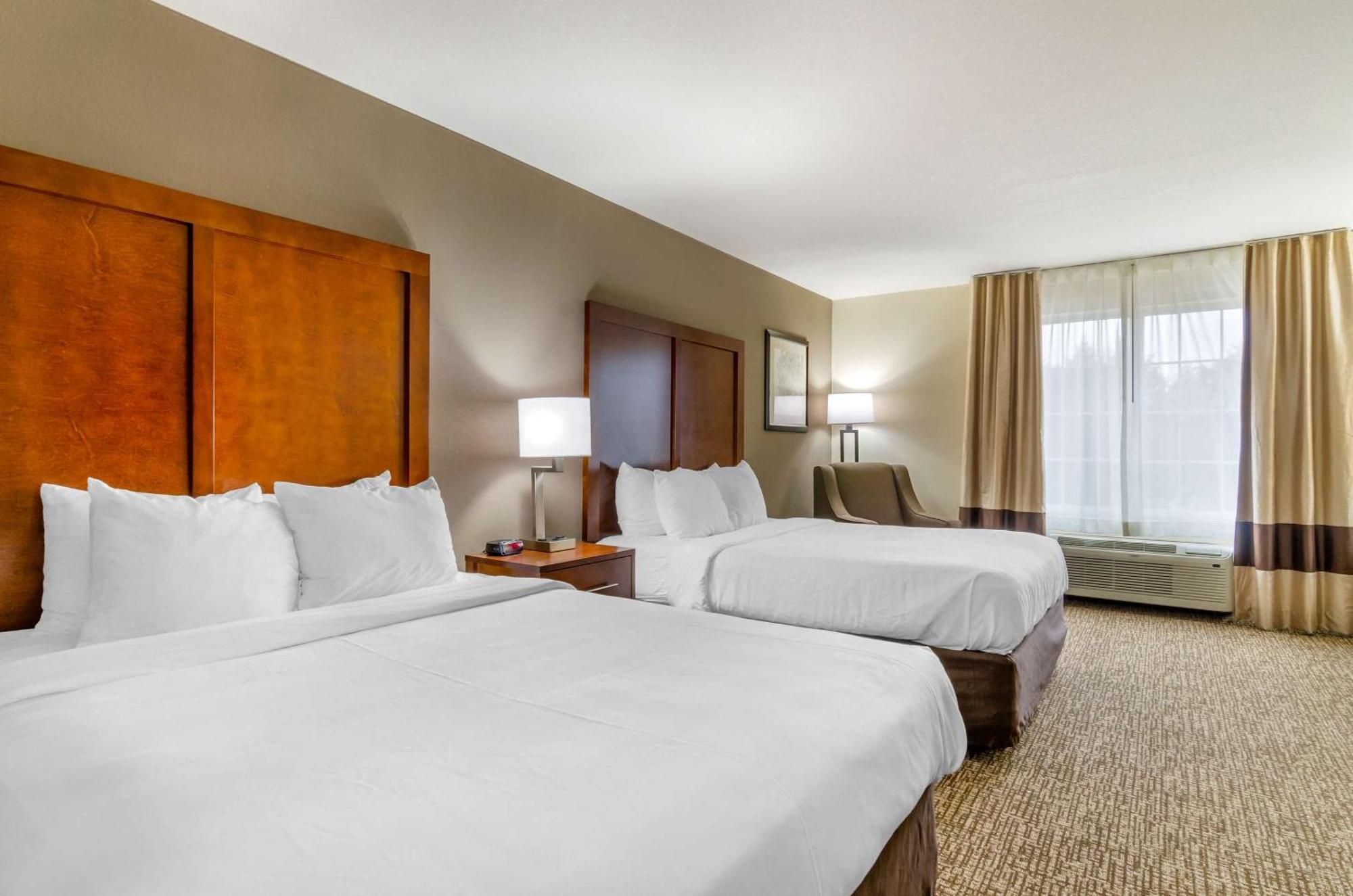 Comfort Inn & Suites Near Bethel College Newton Dış mekan fotoğraf
