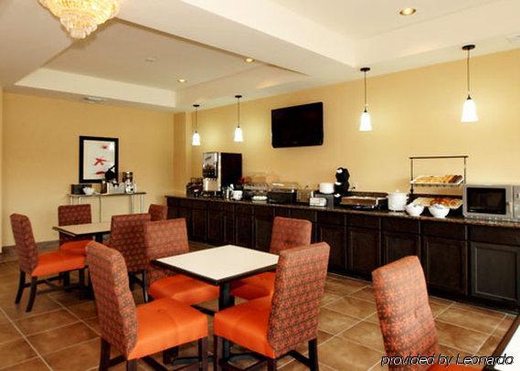 Comfort Inn & Suites Near Bethel College Newton Restoran fotoğraf